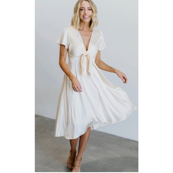 Baltic Born Dresses & Skirts - Baltic Born Poppy Cream Satin Tie Front Flutter Sleeve Midi Dress XXL
